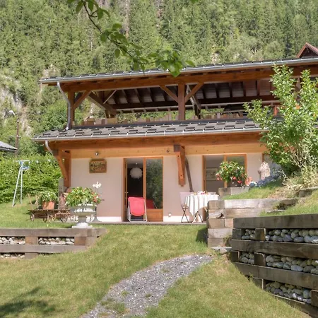 Apartment Les Bossons Sleeps 4