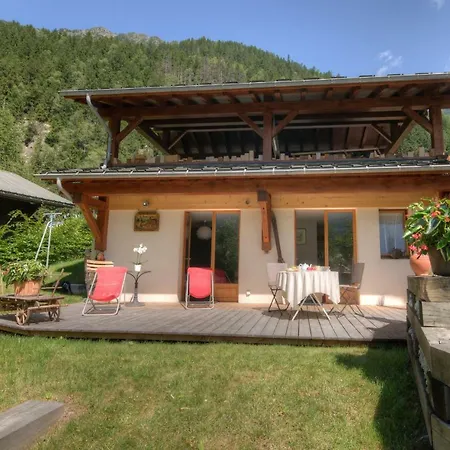 Les Bossons Sleeps 4 Apartment Chamonix